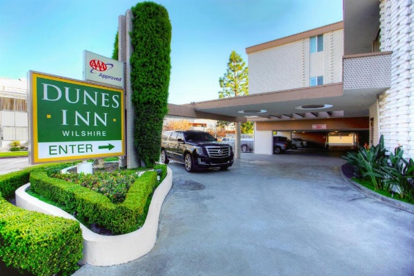 Dunes Inn Wilshire image 17